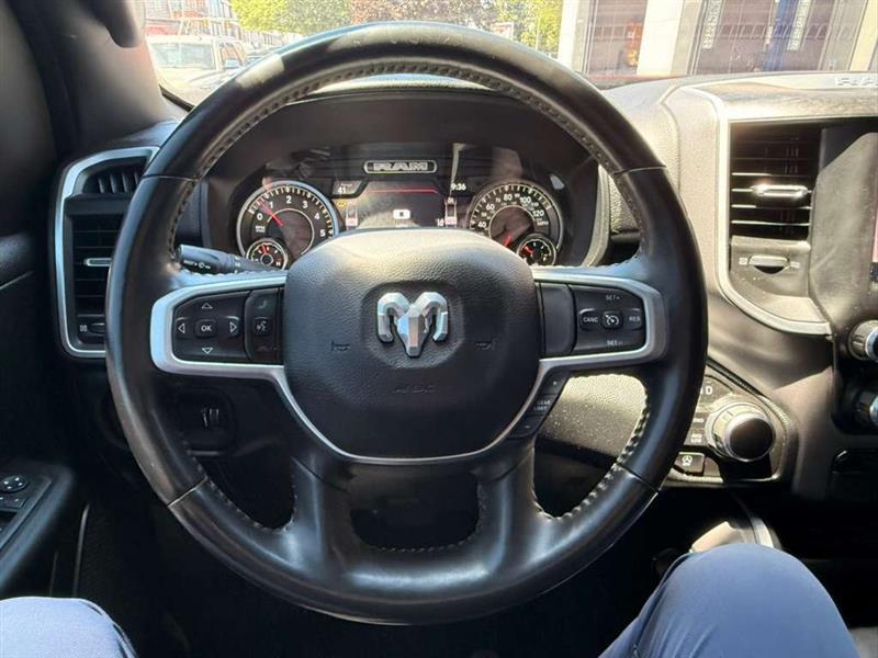 RAM 1500 Big Horn Quad Cab 4WD 2022