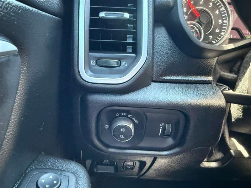 RAM 1500 Big Horn Quad Cab 4WD 2022