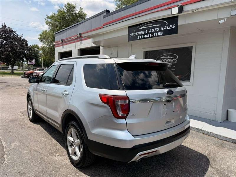 Ford Explorer XLT 4WD 2016