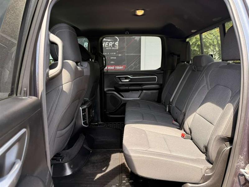 RAM 1500 Big Horn Crew Cab SWB 4WD 2021