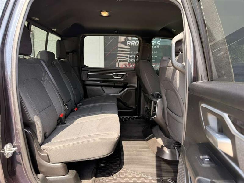 RAM 1500 Big Horn Crew Cab SWB 4WD 2021
