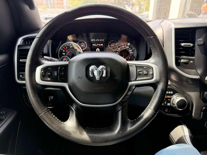 RAM 1500 Big Horn Crew Cab SWB 4WD 2021