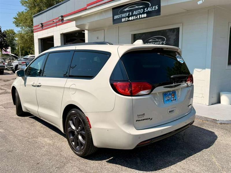 Chrysler Pacifica Limited 2019