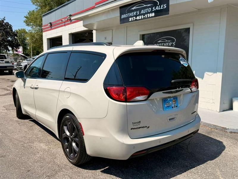 Chrysler Pacifica Limited 2019