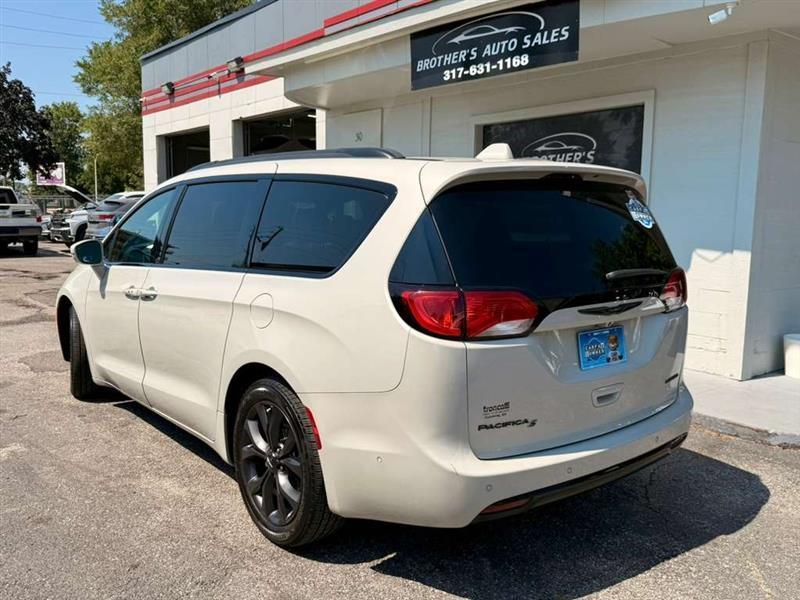 Chrysler Pacifica Limited 2019