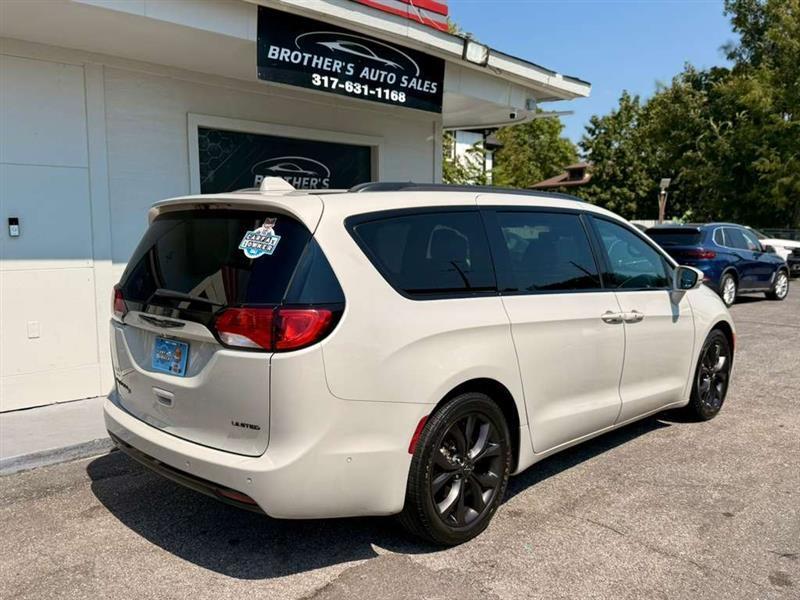 Chrysler Pacifica Limited 2019