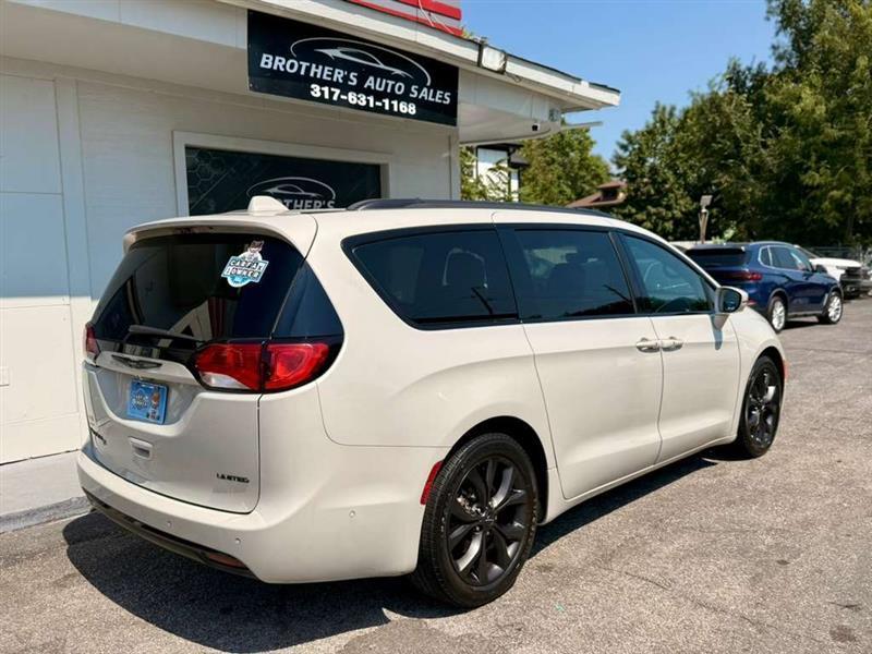 Chrysler Pacifica Limited 2019