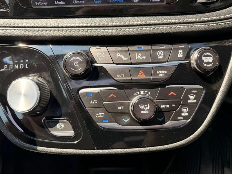 Chrysler Pacifica Limited 2019