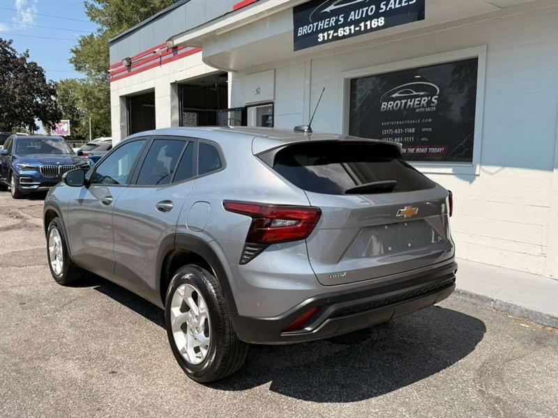 Chevrolet Trax LS 2025