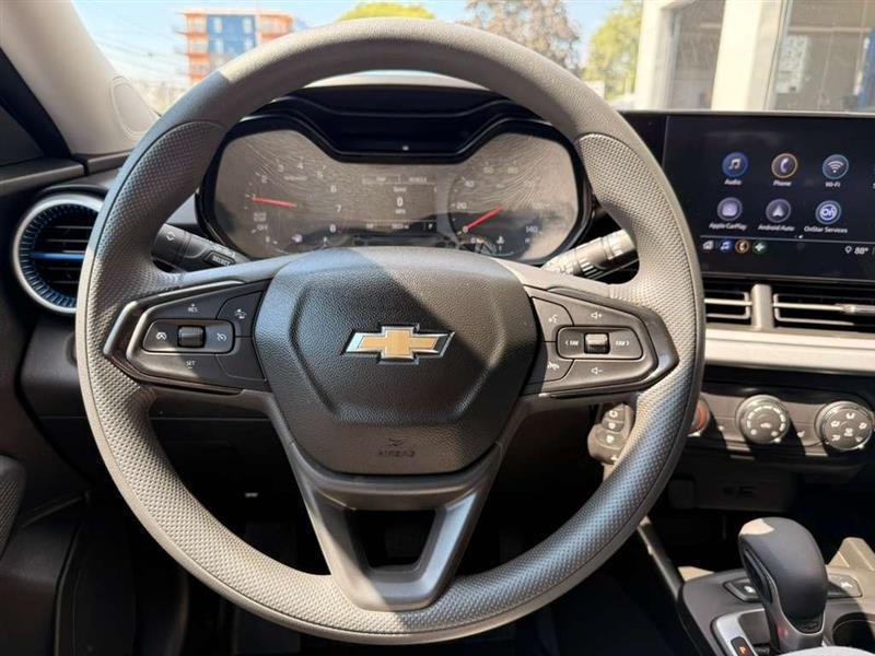 Chevrolet Trax LS 2025