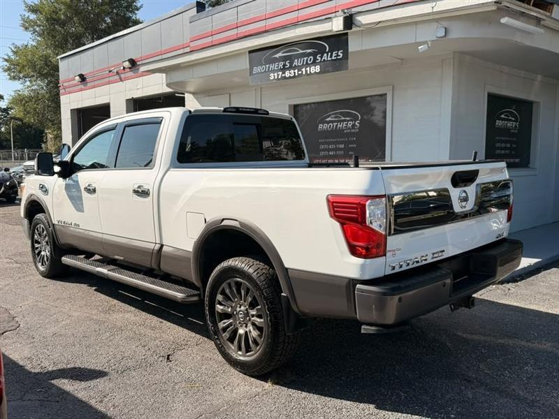 Nissan Titan XD PRO-4X Crew Cab 4WD Diesel 2019