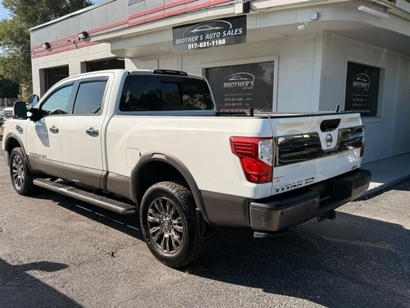 Nissan Titan XD PRO-4X Crew Cab 4WD Diesel 2019