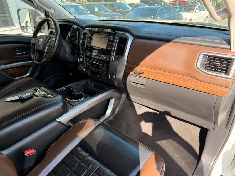 Nissan Titan XD PRO-4X Crew Cab 4WD Diesel 2019