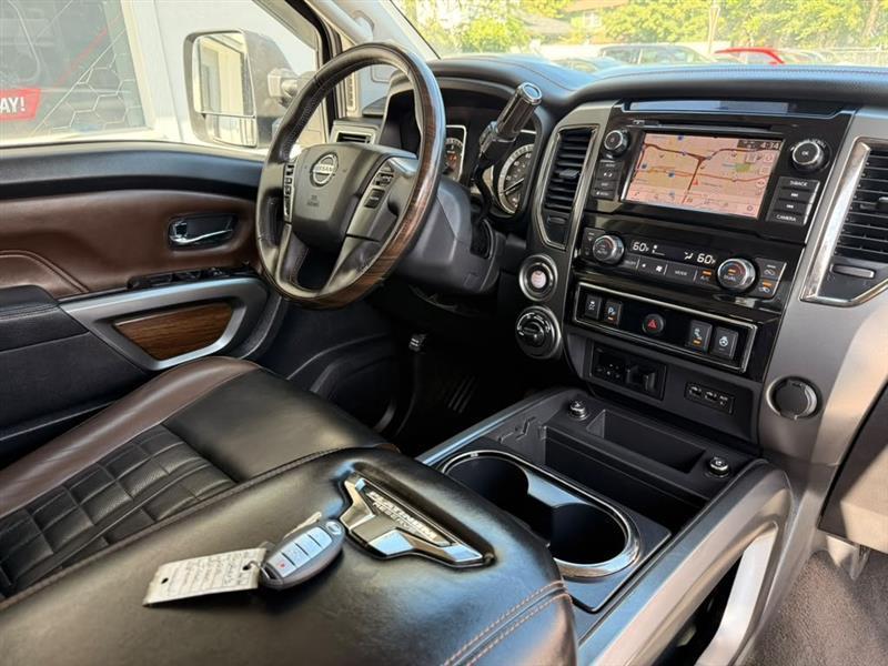 Nissan Titan XD PRO-4X Crew Cab 4WD Diesel 2019