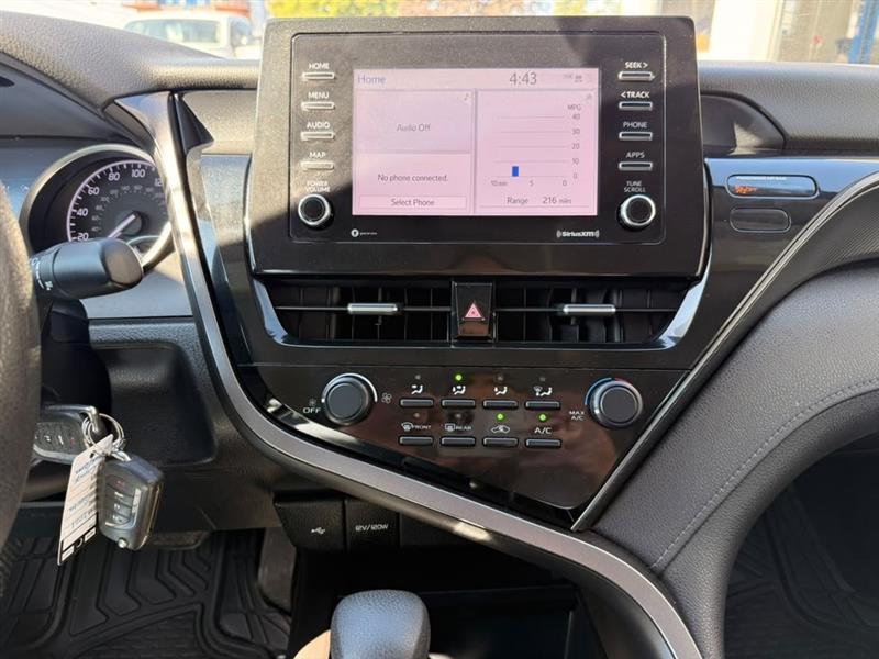 Toyota Camry LE AWD 2021