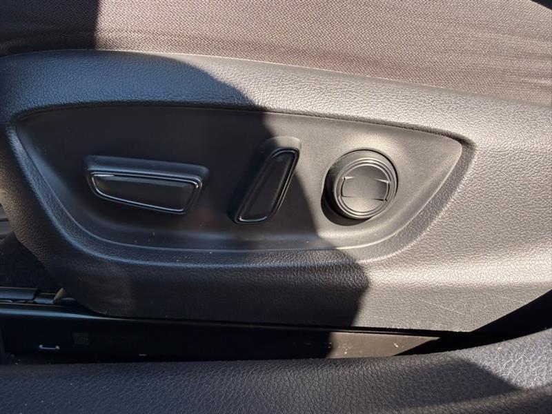 Toyota Camry LE AWD 2021