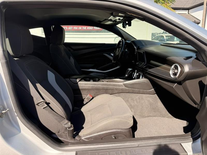 Chevrolet Camaro 1LT Coupe 8A 2018