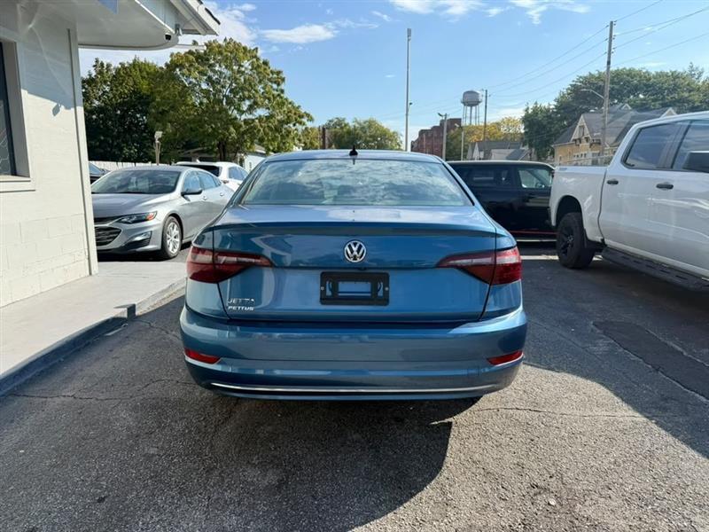 Volkswagen Jetta 1.4T S 8A 2020