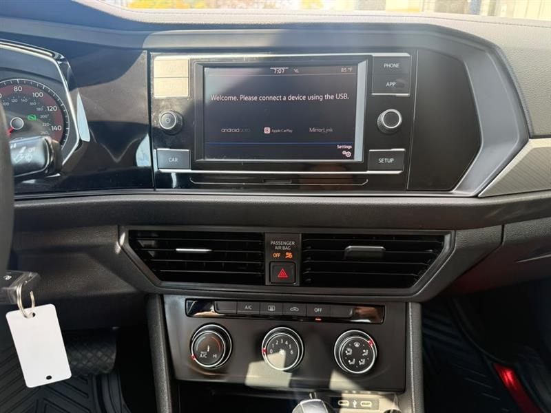 Volkswagen Jetta 1.4T S 8A 2020