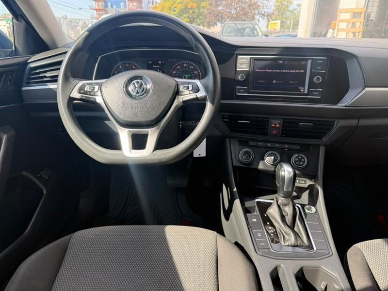 Volkswagen Jetta 1.4T S 8A 2020