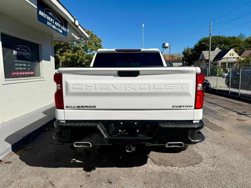 Chevrolet Silverado 1500 Custom Trail Boss Crew Cab Long Box 4WD 2021