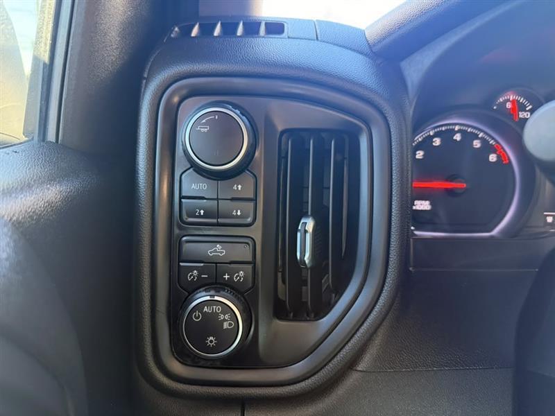 Chevrolet Silverado 1500 Custom Trail Boss Crew Cab Long Box 4WD 2021