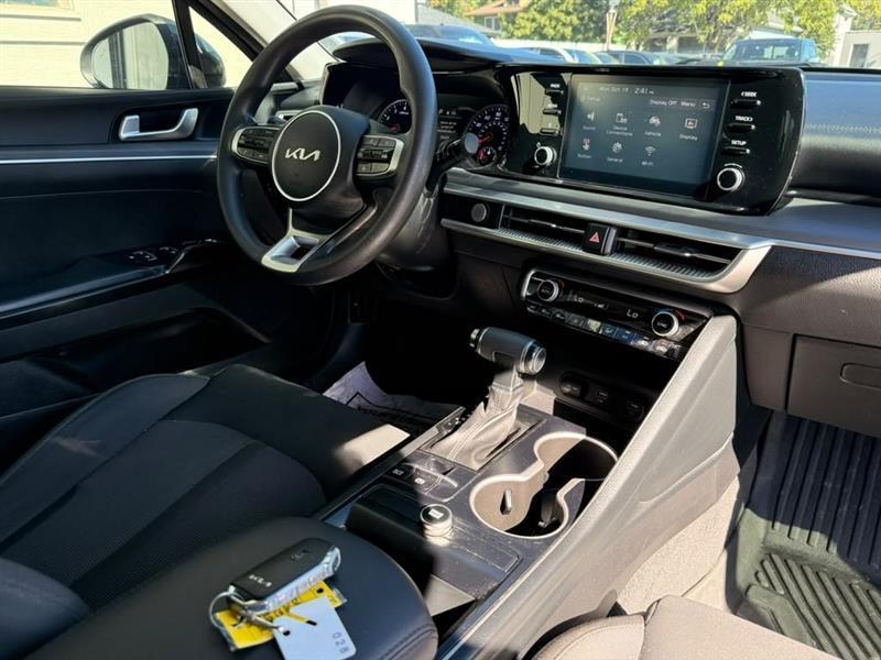 Kia K5 LXS 2022