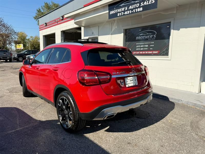 Mercedes-Benz GLA-Class GLA250 4MATIC 2019