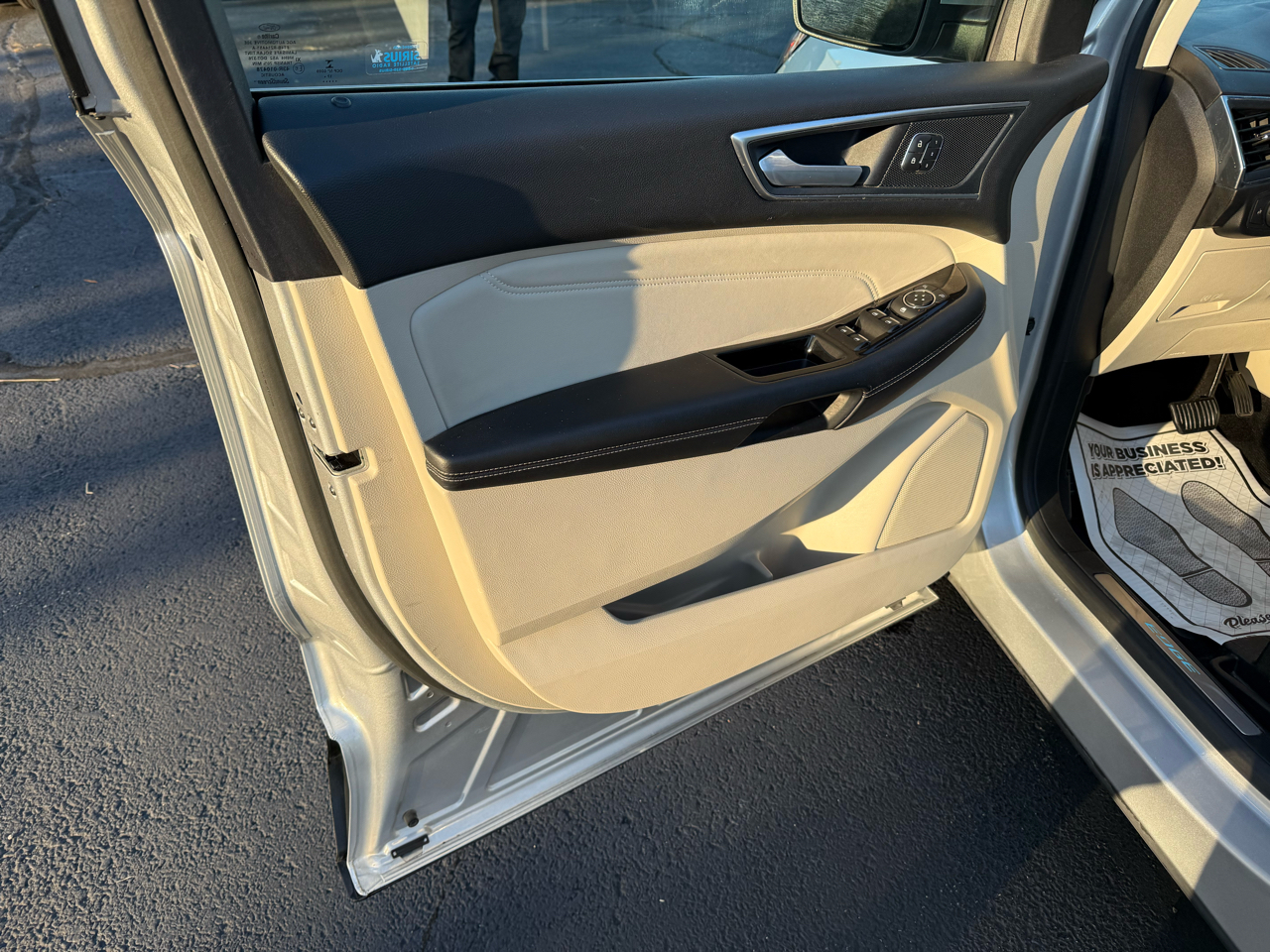 2018 Ford Edge Titanium photo 6
