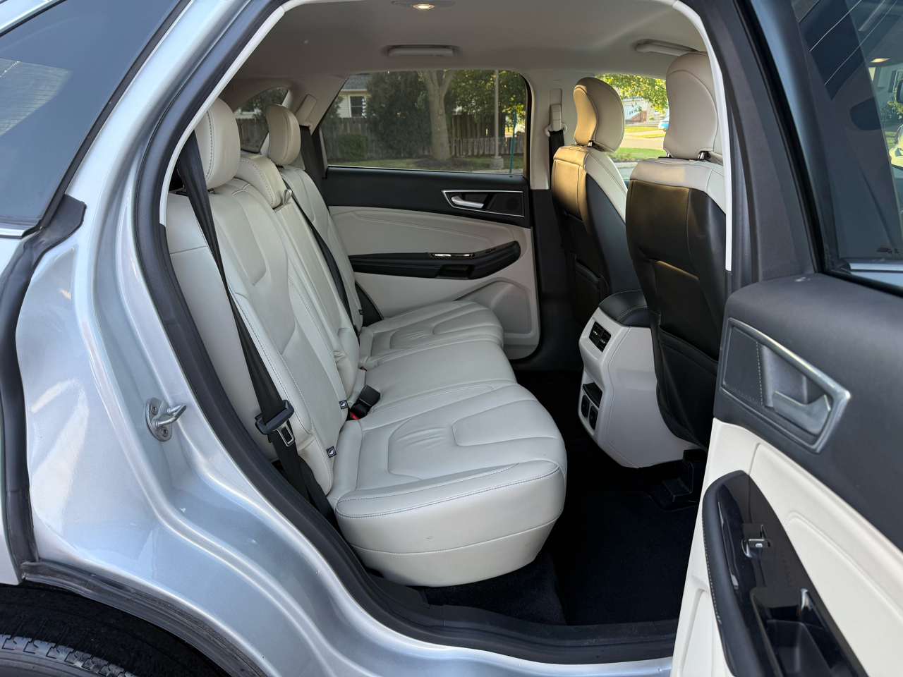 2018 Ford Edge Titanium photo 9