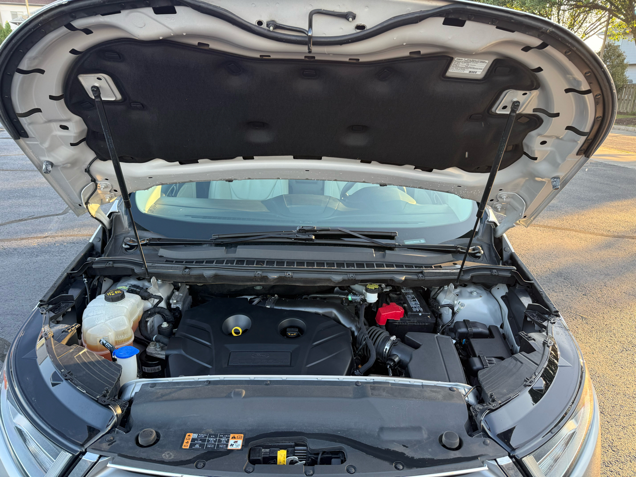 2018 Ford Edge Titanium photo 25