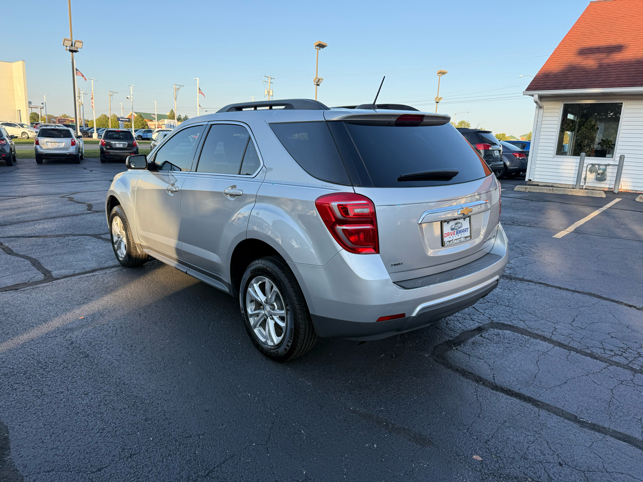 2016 Chevrolet Equinox LT photo 3