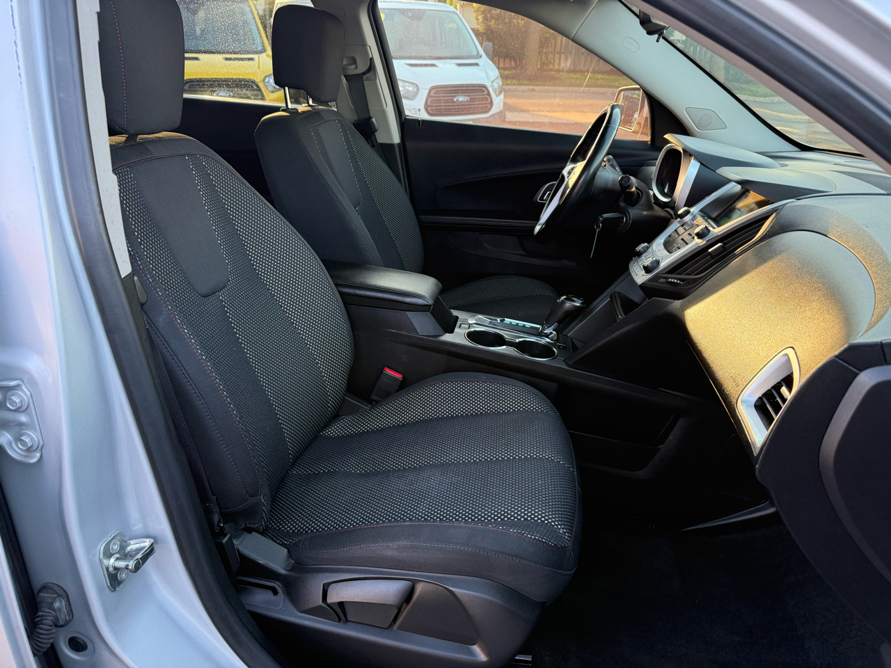 2016 Chevrolet Equinox LT photo 13