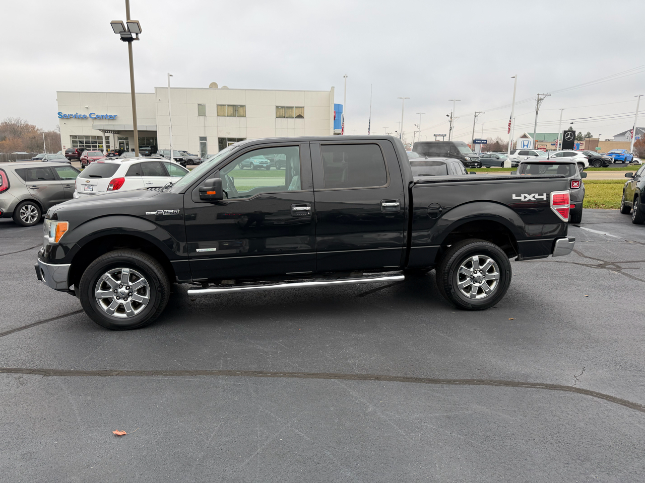 2014 Ford F-150 XLT photo 2