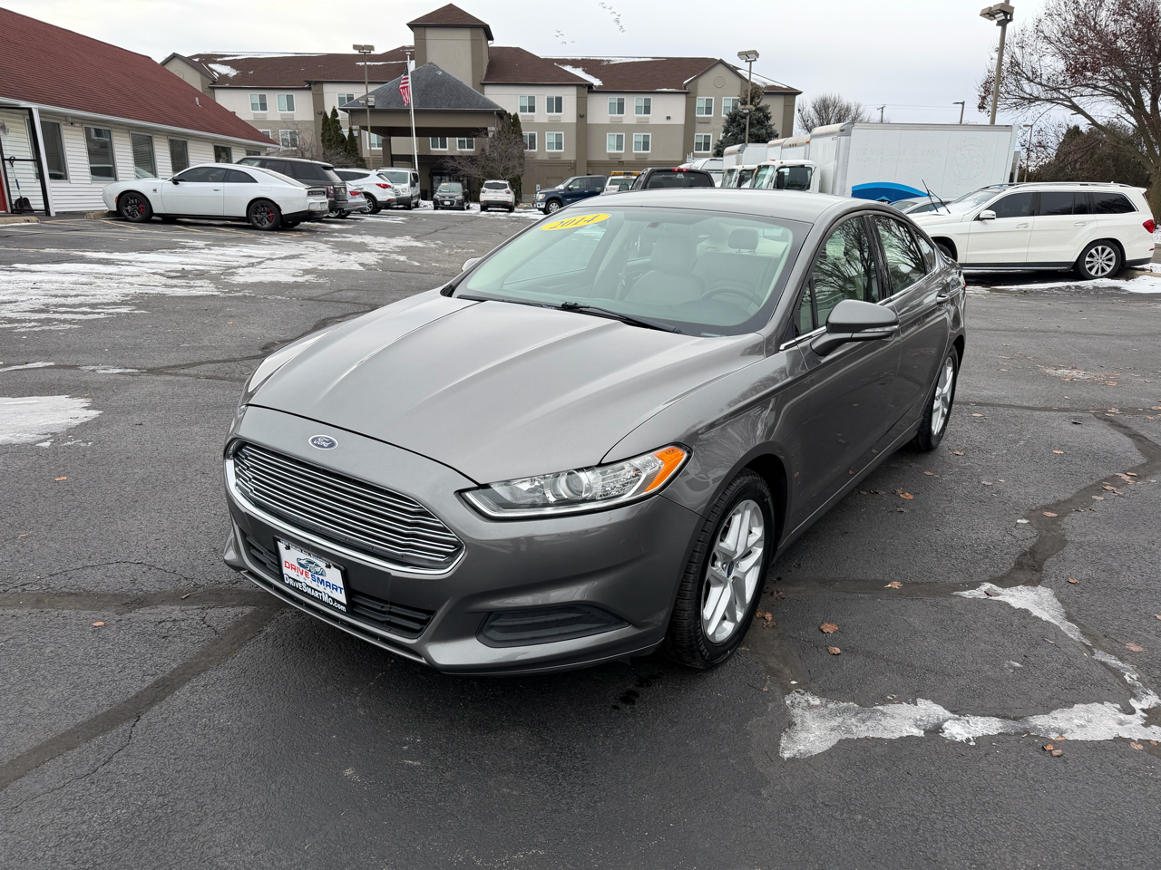 2014 Ford Fusion SE's photo