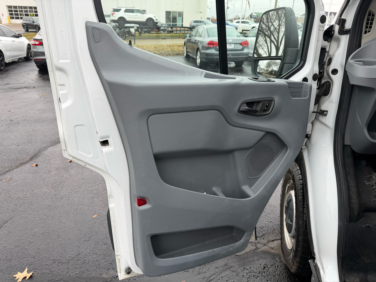 Ford Transit 250 Van Low Roof 60/40 Pass.130-in. WB 2017