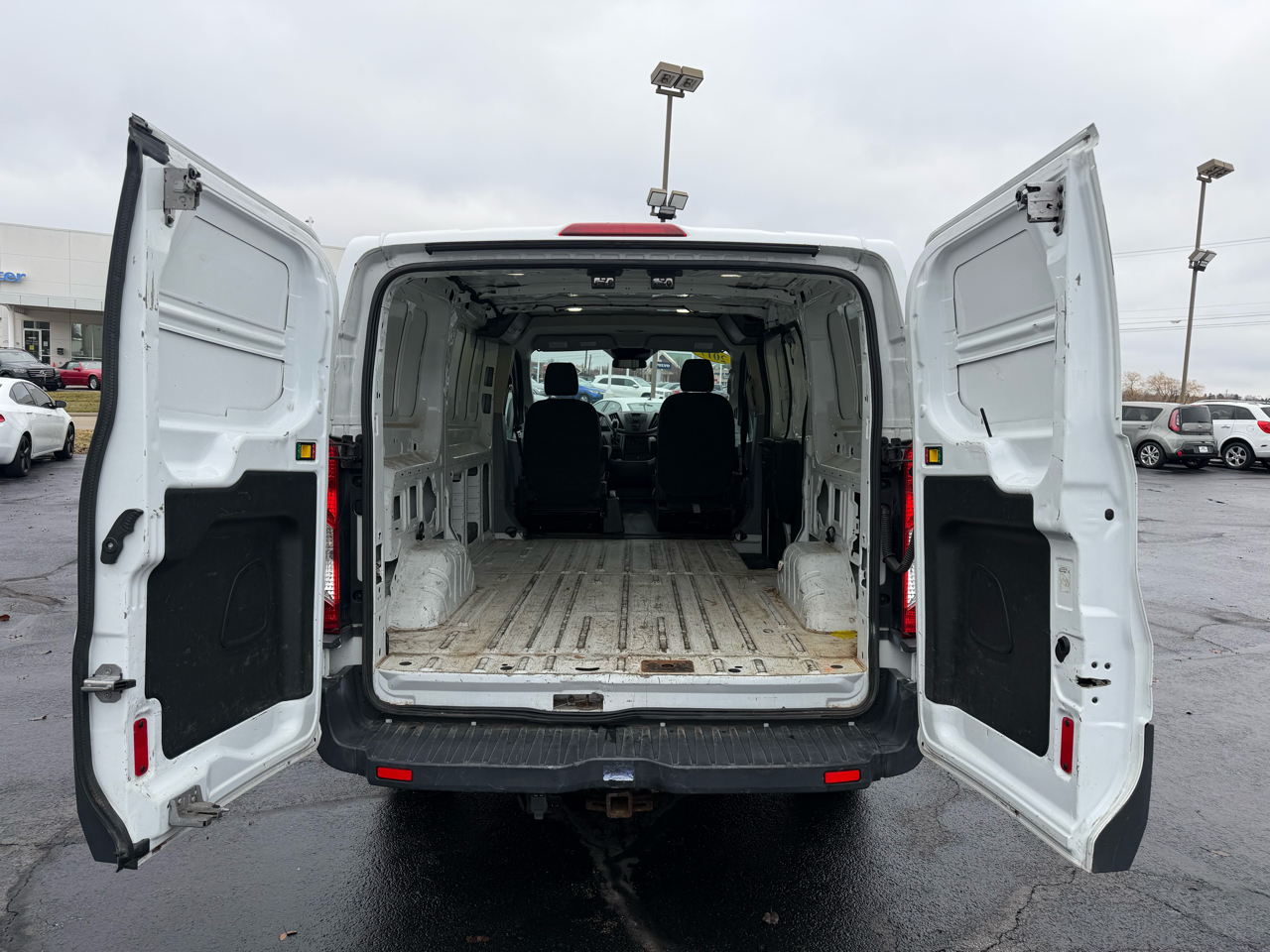 Ford Transit 250 Van Low Roof 60/40 Pass.130-in. WB 2017