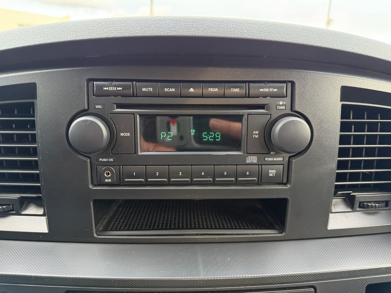 Dodge Ram 1500 ST Quad Cab 4WD 2008