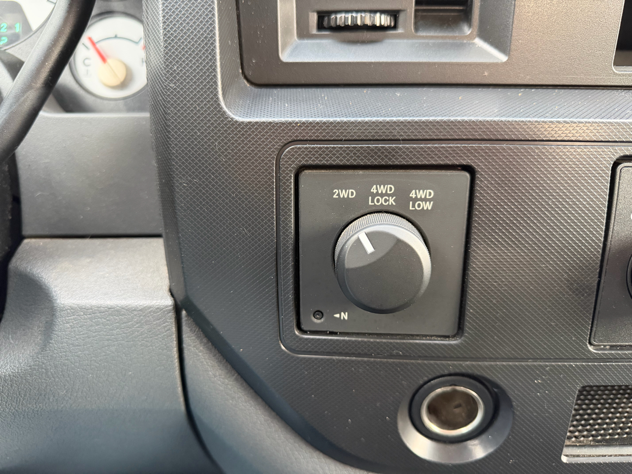 Dodge Ram 1500 ST Quad Cab 4WD 2008