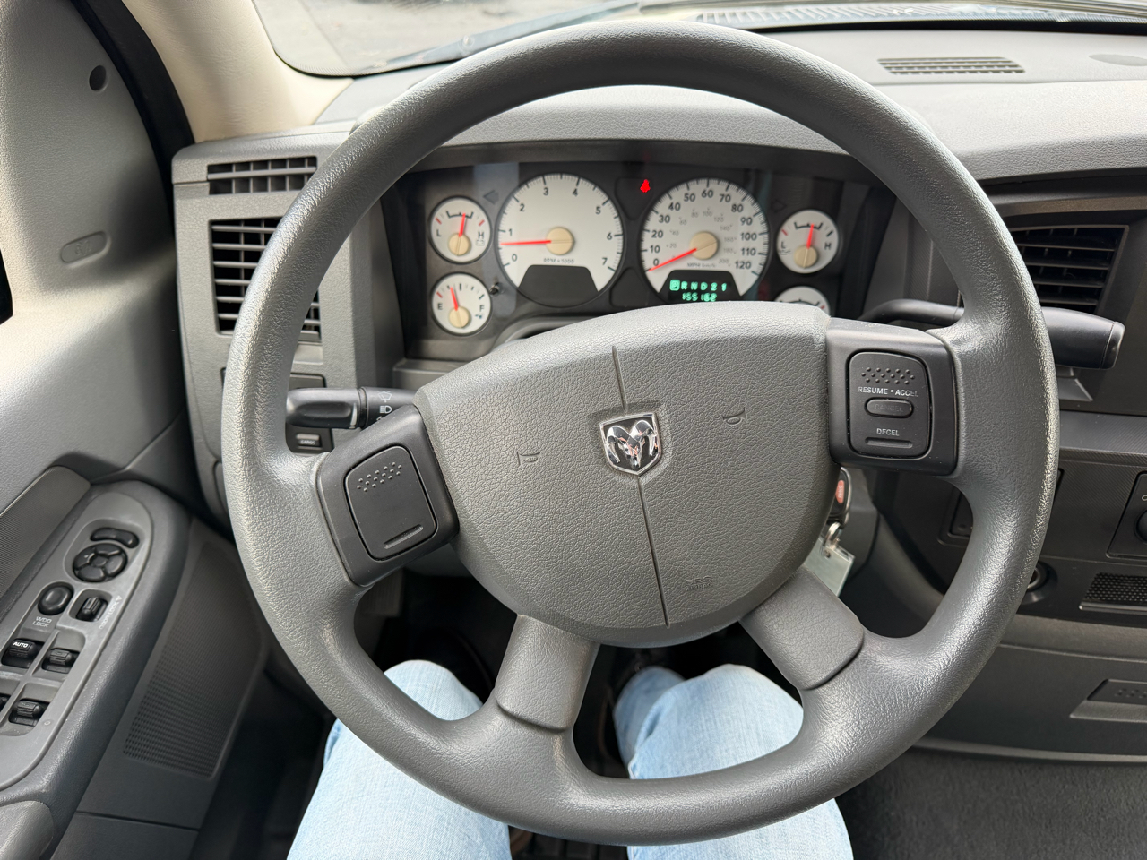 Dodge Ram 1500 ST Quad Cab 4WD 2008