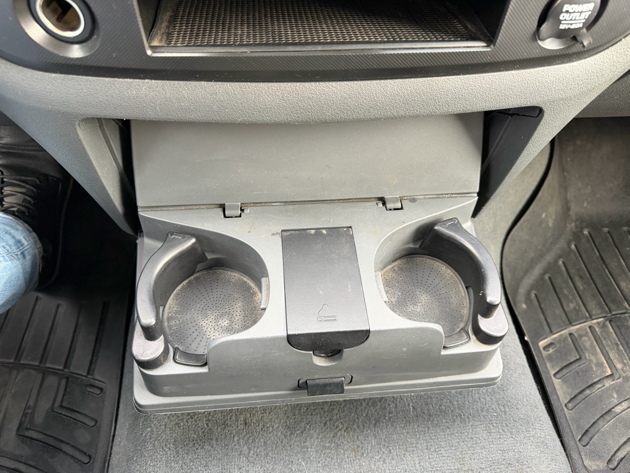 Dodge Ram 1500 ST Quad Cab 4WD 2008