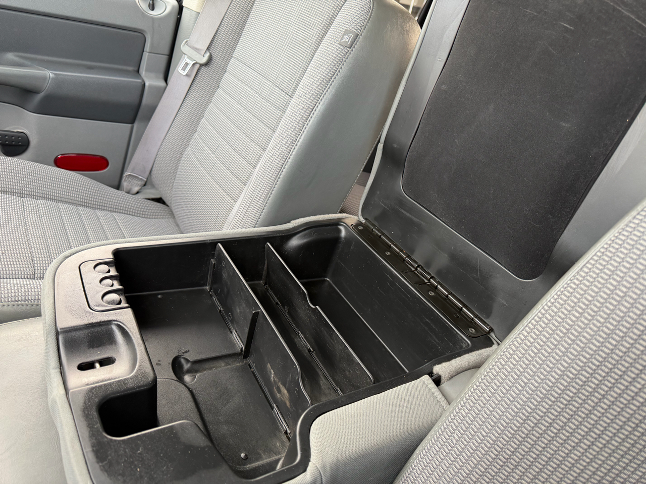 Dodge Ram 1500 ST Quad Cab 4WD 2008