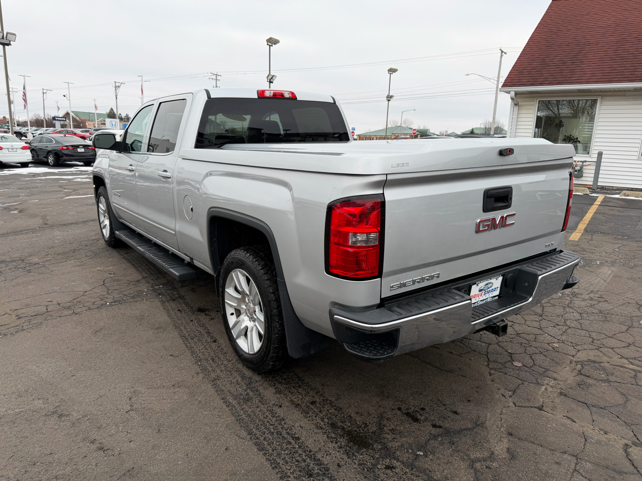 GMC Sierra 1500 SLE Crew Cab Long Box 4WD 2016