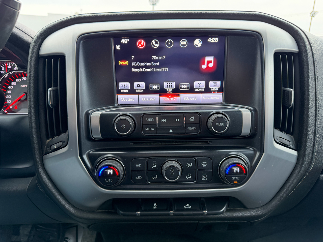 GMC Sierra 1500 SLE Crew Cab Long Box 4WD 2016