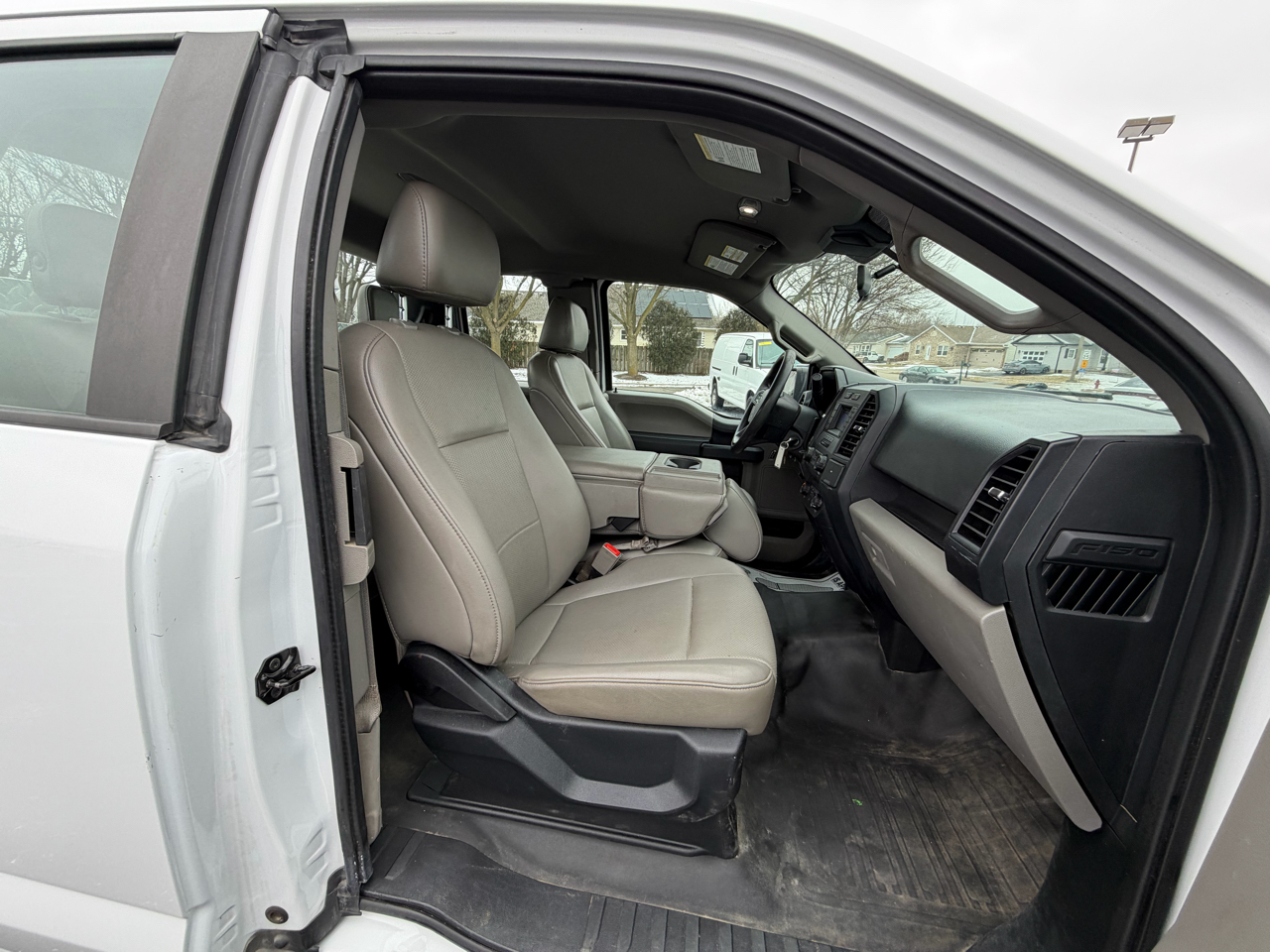Ford F-150 XL SuperCab 8-ft. 2WD 2019