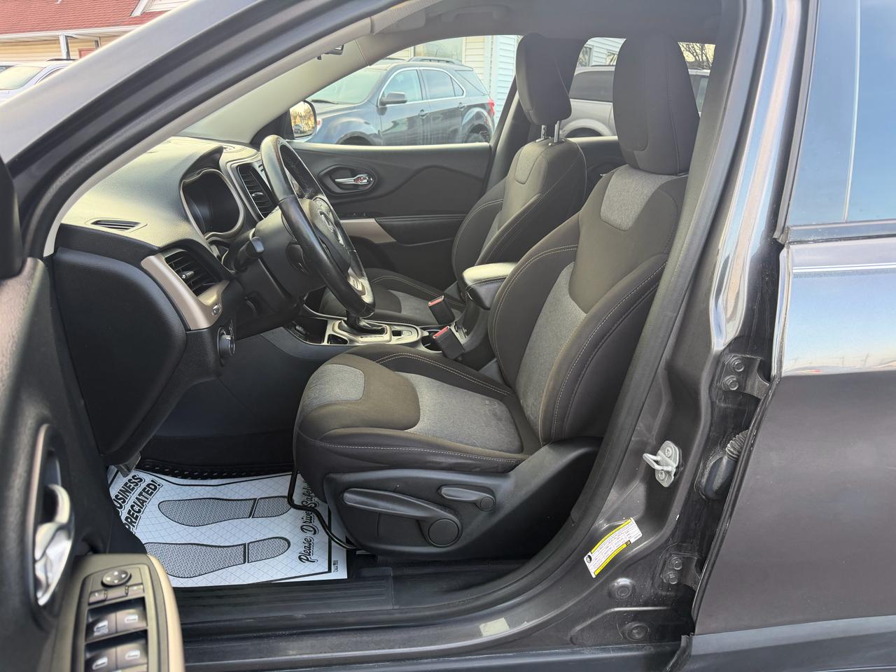 Jeep Cherokee Latitude FWD 2018