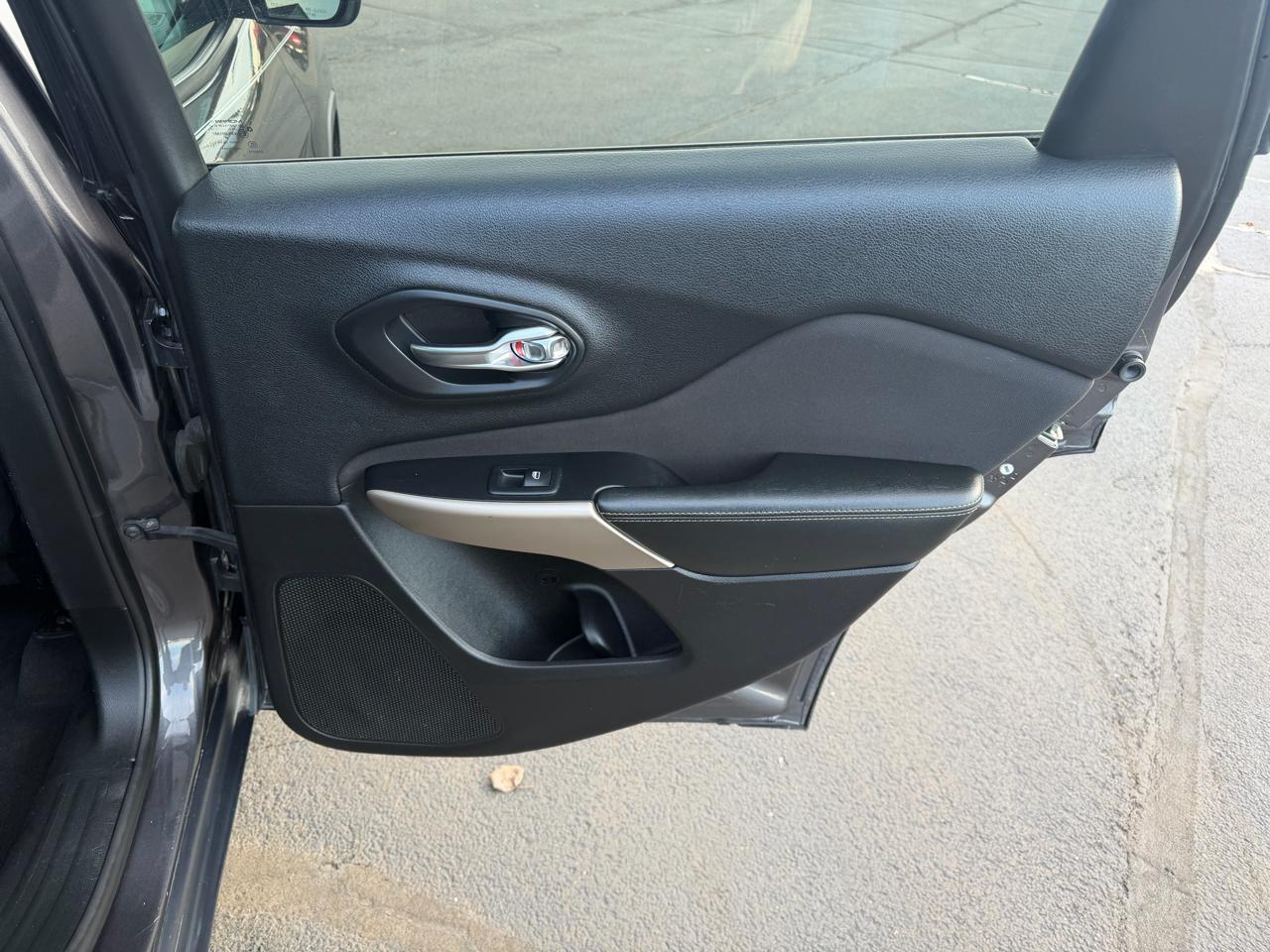 Jeep Cherokee Latitude FWD 2018