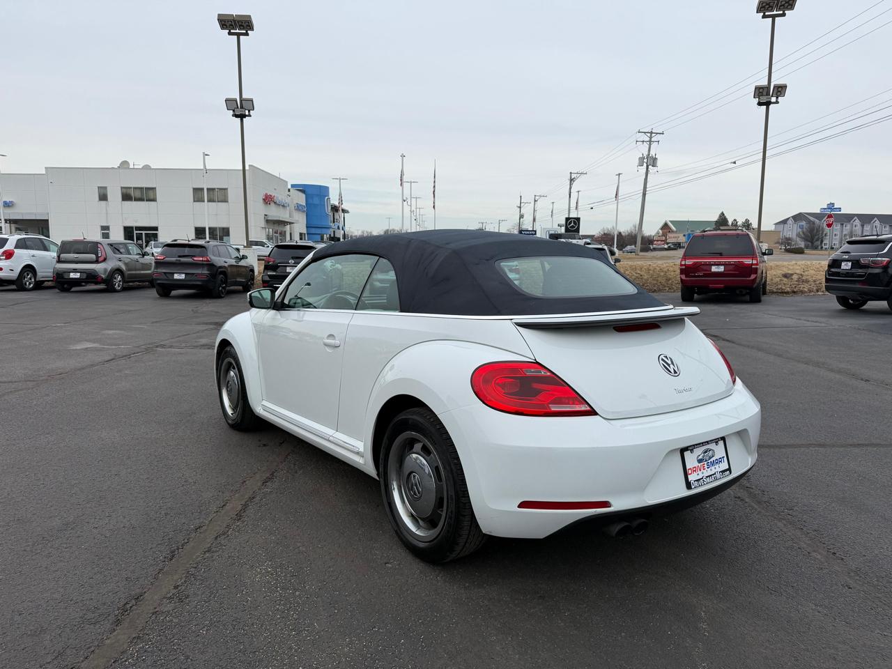 Volkswagen Beetle 1.8T PZEV Convertible 2016