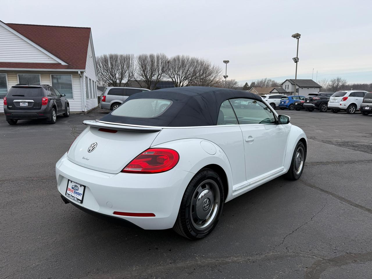 Volkswagen Beetle 1.8T PZEV Convertible 2016
