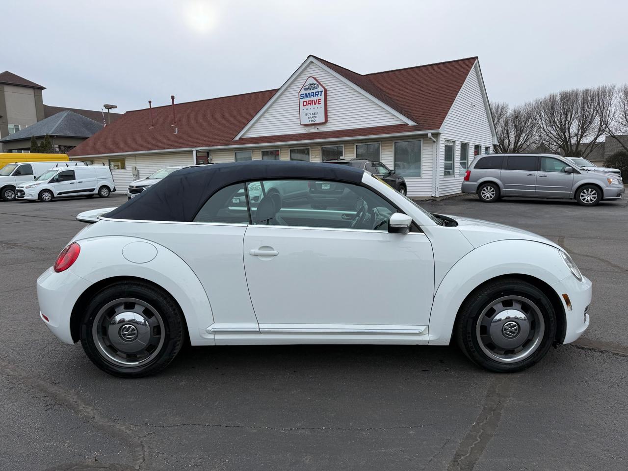 Volkswagen Beetle 1.8T PZEV Convertible 2016